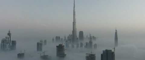 Dubai im Nebel