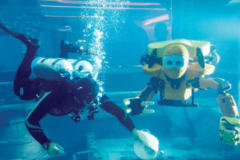 Dive Dubai präsentiert den Ocean WK Tauchroboter.