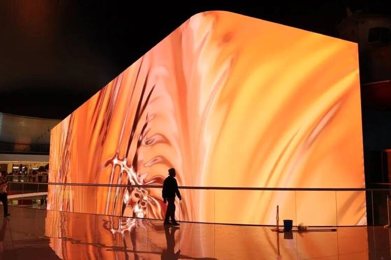 Dubai Aquarium installiert größte LED-Innenanzeige in Dubai