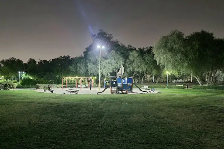 الأنشطة الرياضية والترفيهية في حديقة مشرف