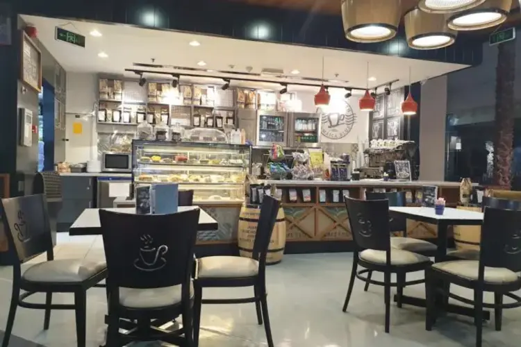 جاميكا بلو في مول ابن بطوطة