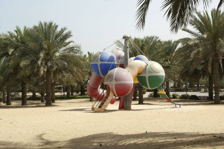خدمات حديقة شاطئ الممزر